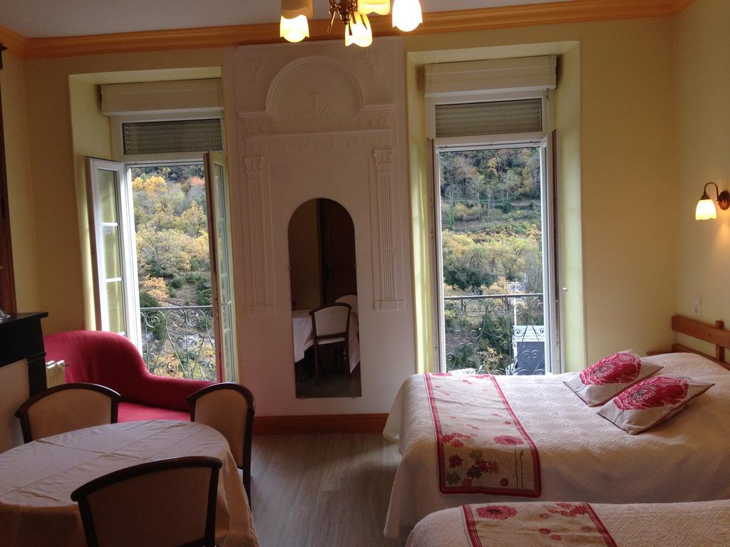Hotel Panoramic Et Des Bains Luz-Saint-Sauveur Room photo